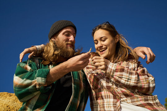 818 Brands Bring a Friend Campaign: Save More When You Shop Together